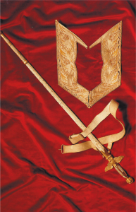 Gilet indossato da Volta in occasione della presentazione della Pila a Napoleone e spada di senatore del Regno d’Italia (Famiglia Volta)