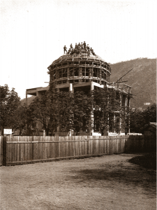 Il Tempio Voltiano in costruzione