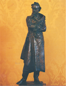 Statua in bronzo di Giuseppe Grandi (1843-1894) raffigurante Alessandro Volta (Centro Volta)