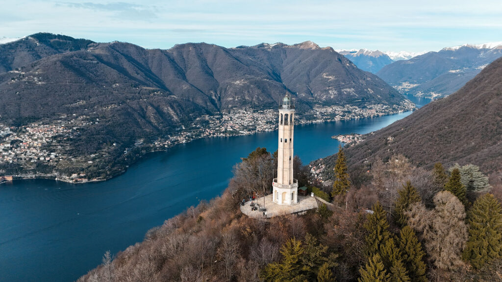 Faro di Brunate